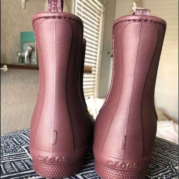 Жіночі гумові чоботи Crocs Women’s Freesail Chelsea Boot Metallic Burgundy — фото 9