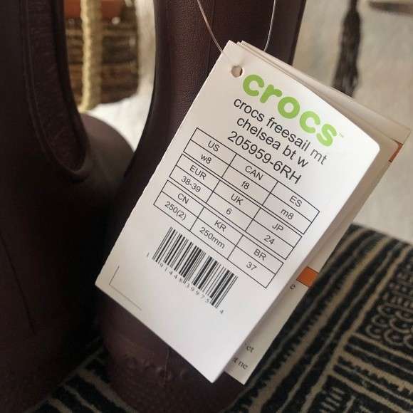 Жіночі гумові чоботи Crocs Women’s Freesail Chelsea Boot Metallic Burgundy — фото 10